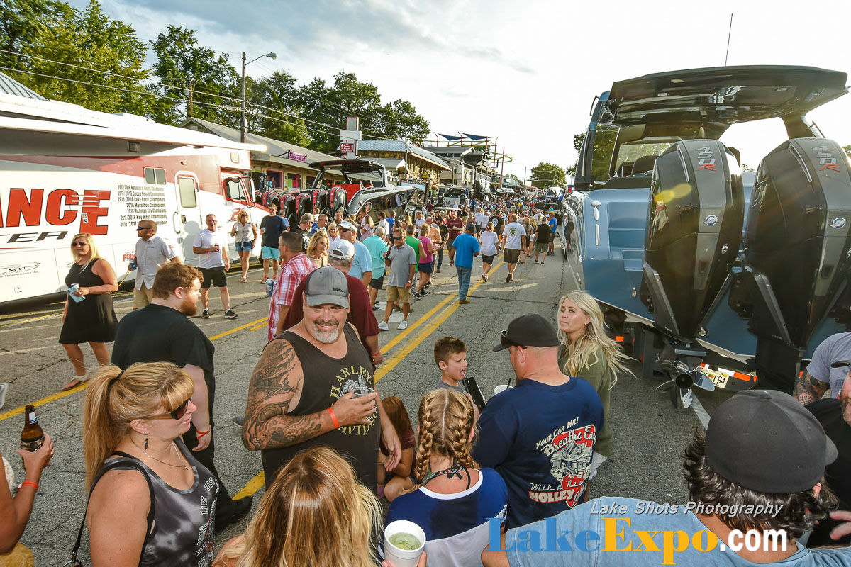 Shootout Street Show 156-126.jpg